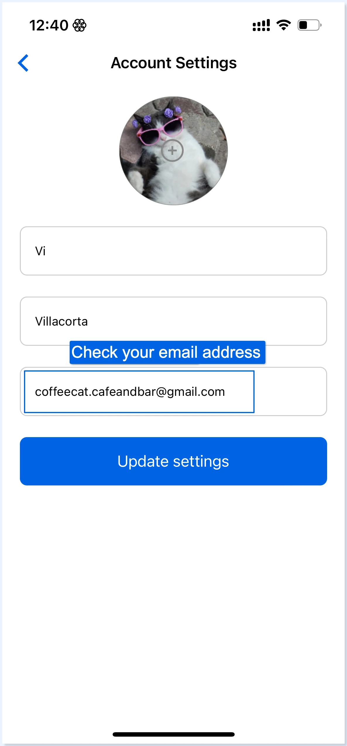 Endereço de e-mail em Account Settings no app